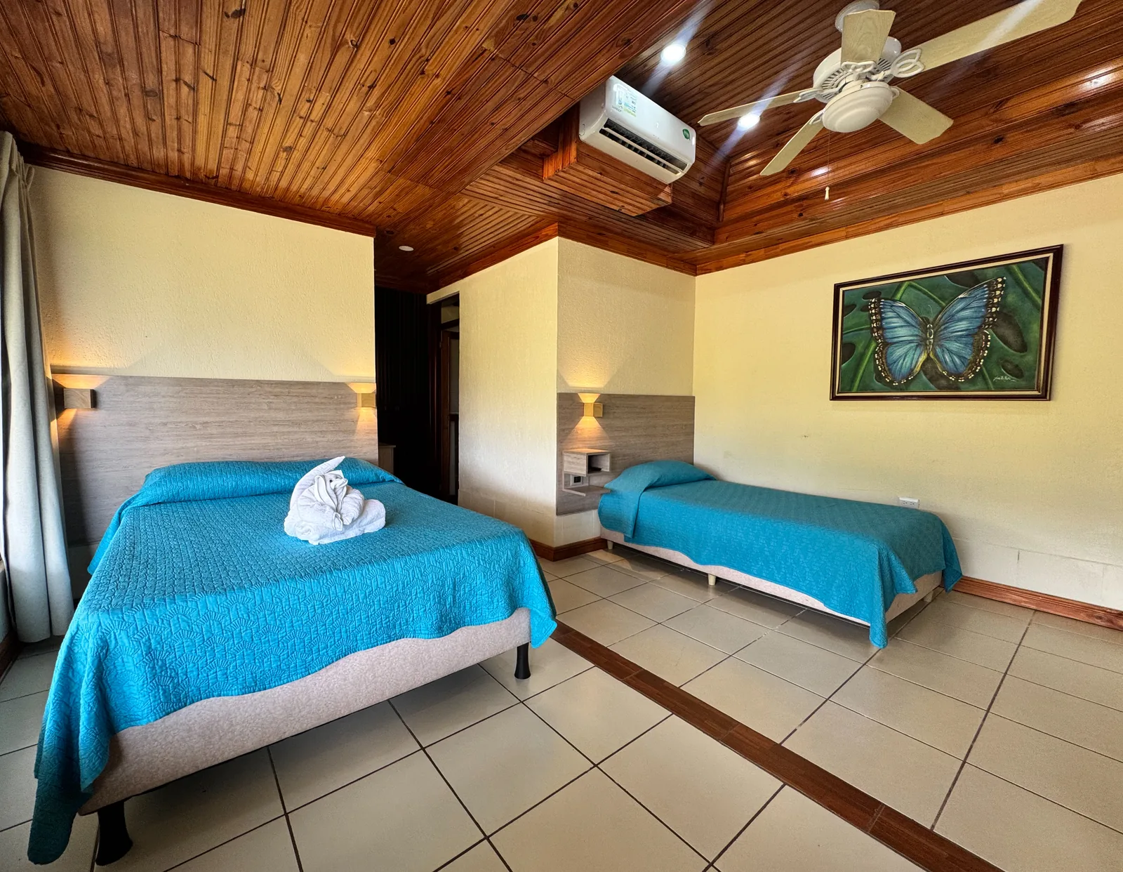Standard Room - Interior and A/C
