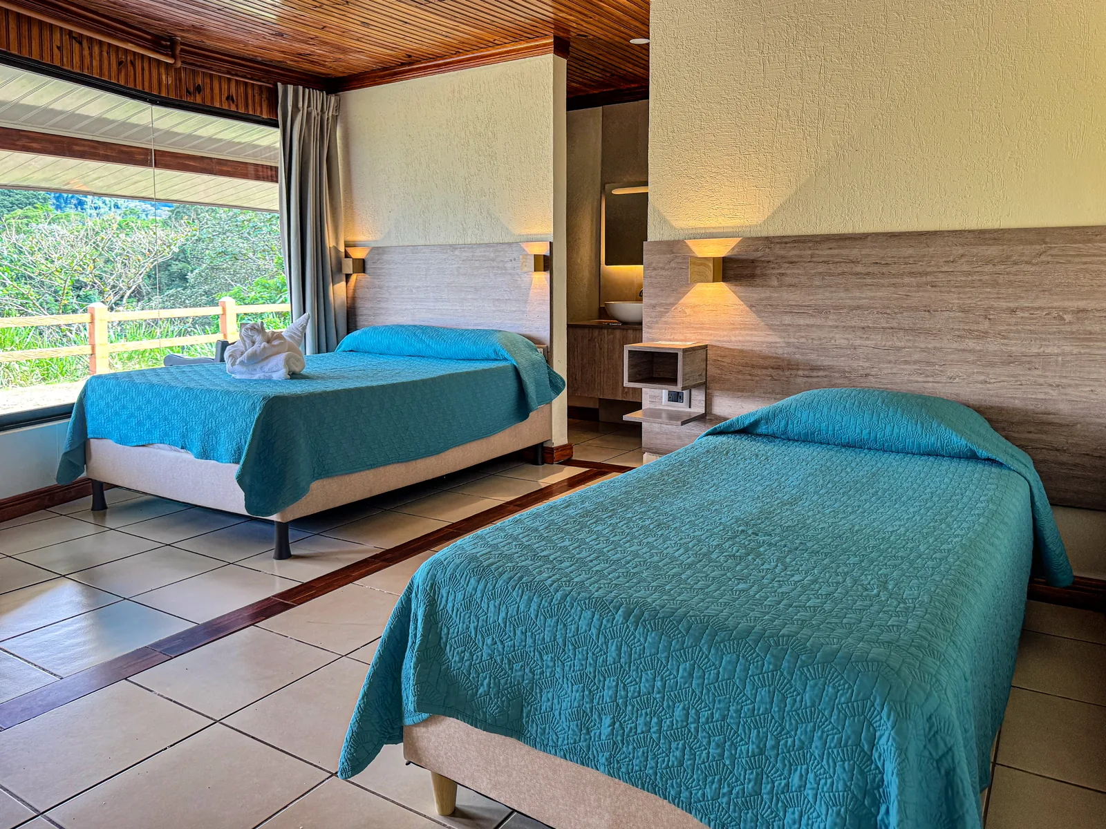 Standard Room - Main View